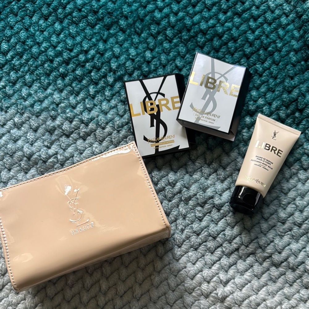 YSL Cream Clutch beauty